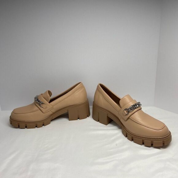 Tinstree NWOB Chain Loafer , Round Toe, Chunky Heels Tan 9 - Picture 1 of 9